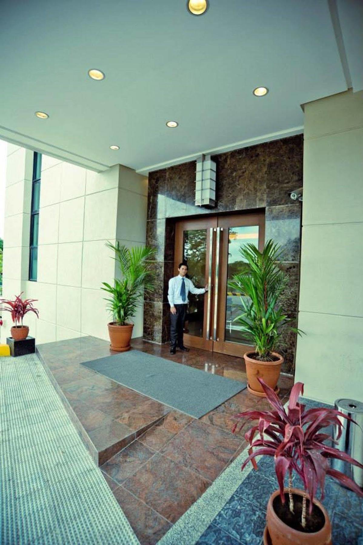 SanTomas Suites Santo Tomas Exterior foto
